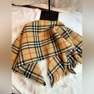 EUC Burberry Plaid Wool Scarf